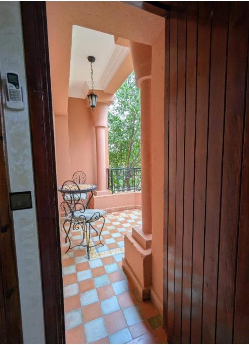 Chambre Familiale Supérieure — entrée balcon
